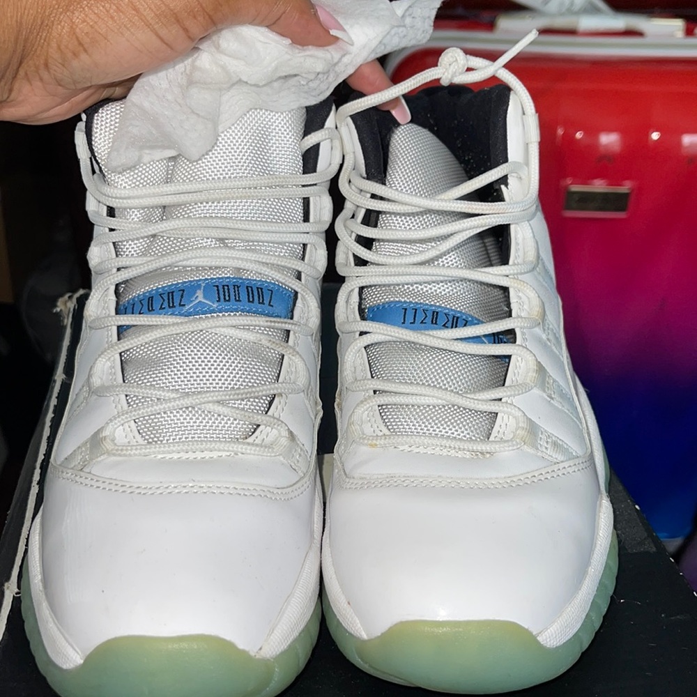 Jordan 11s